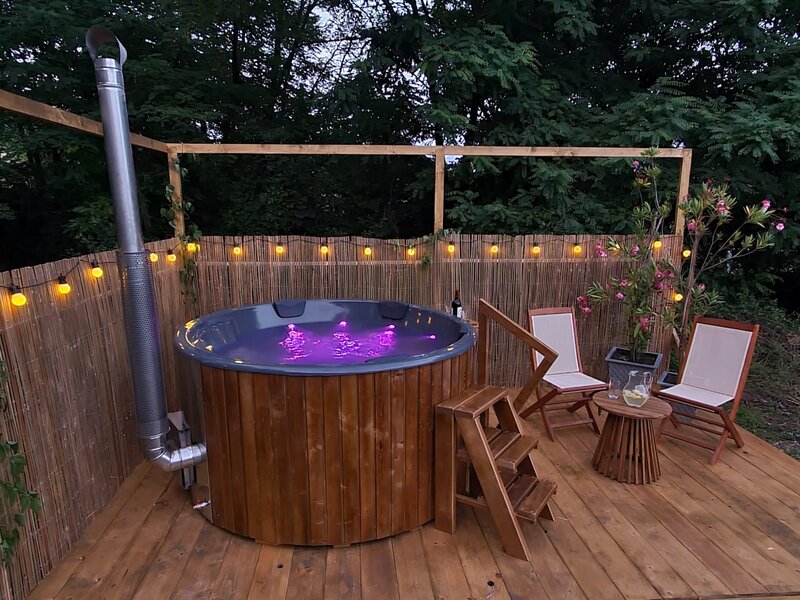 Ciubar din fibra de sticla.